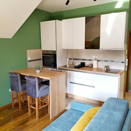 Zlatarska Studenica 아파트 *