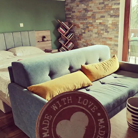 Zlatarska Studenica 아파트